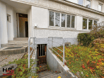 Geteviertel: Bremer Reihenhaus in herrlicher Lage mit großem Garten - Eingangsbereich und Zugang zum Keller