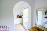 Ankleide und Balkon vom Schlafzimmer Nr. 2, OG - 4-Zimmer Einfamilienhaus mit traumhafter Terrasse und Doppelgarage