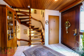 Reihenmittelhaus mit Sauna und liebevoll gepflegtem Garten + Garage! - Eingangsbereich