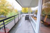 Balkon - Komplett renovierte 4-Zimmer Wohnung mit Balkon in bester Lage