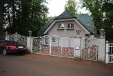 Frontansicht - Villa im Herzen von Oberneuland - außergewöhnliche Architektur - durch und durch