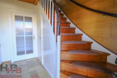 Zweifamilienhaus in ruhiger Waldlage! - Eingangsbereich/ Treppenaufgang