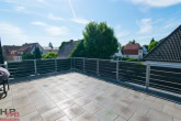 Dachterrasse - 2 Generationen wohnen möglich / TOP EFH mit 80 m² Gästehaus